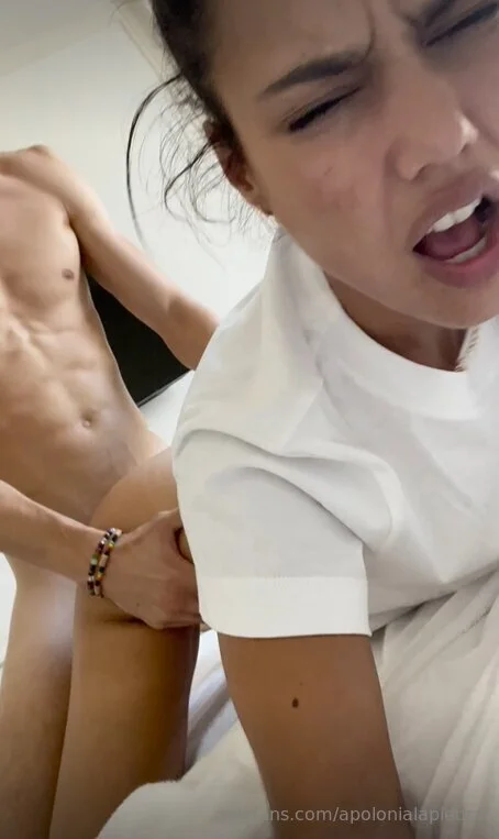 Apolonia Lapiedra VIP photo #10