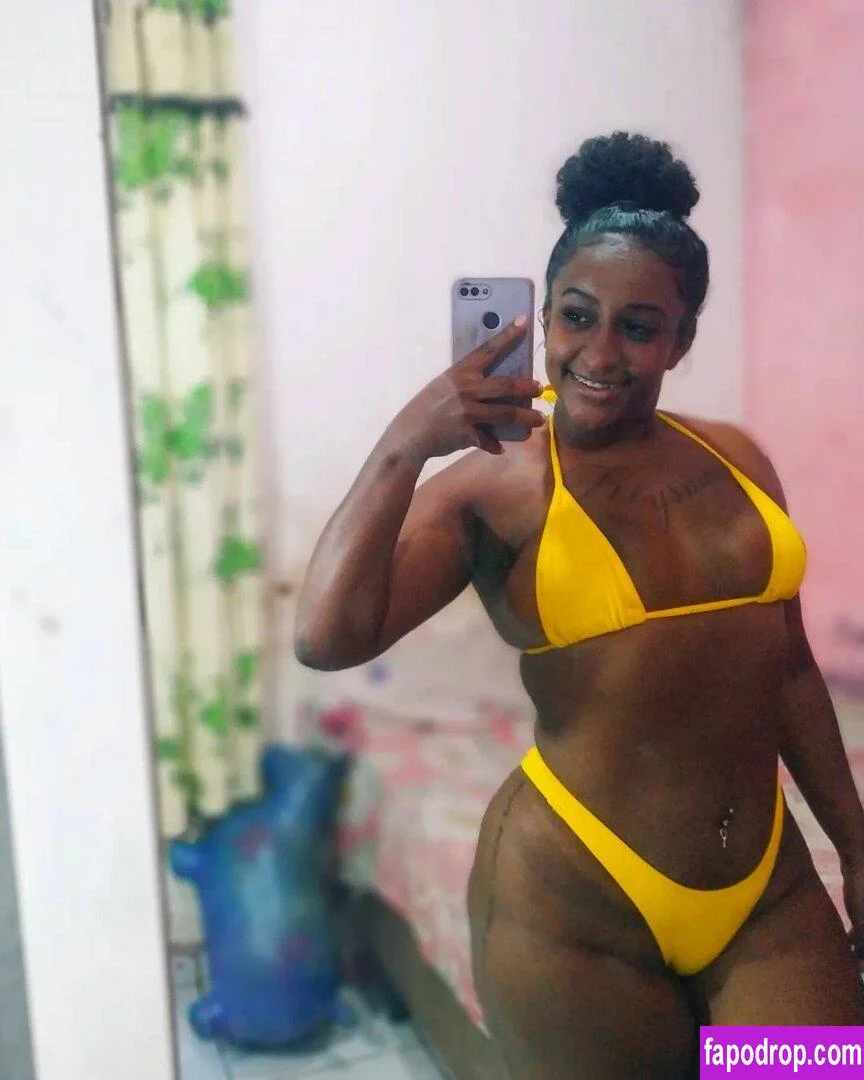 Anna Moreira photo #23