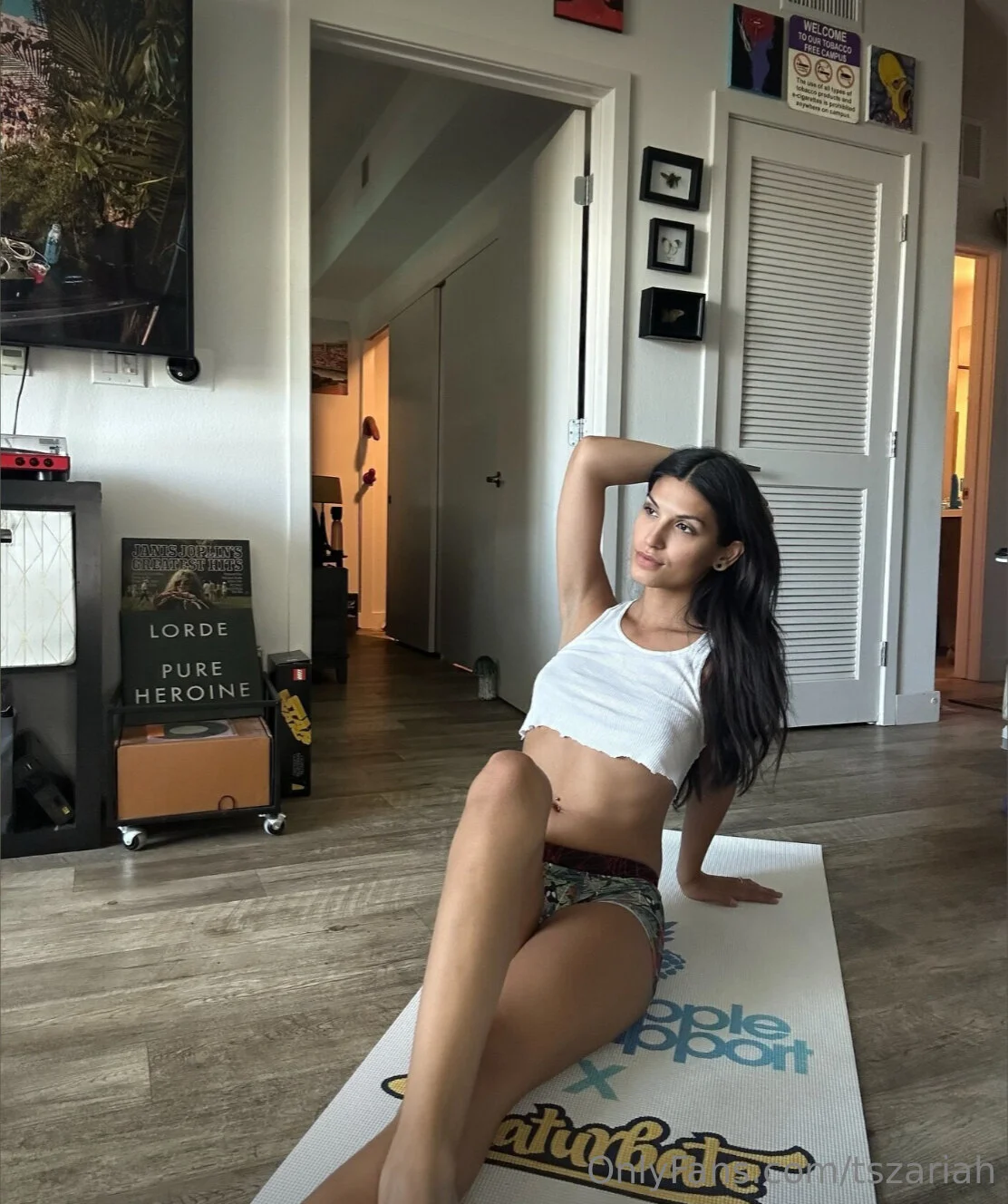 Zariah Aura photo #7